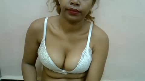 anischah online show from June 11, 1:16 am