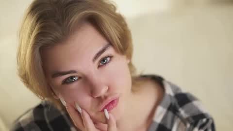 Snapshot of anishavivo chatting on December 3, 12:03 pm AnishaVivo online show from December 3, 12:03 pm