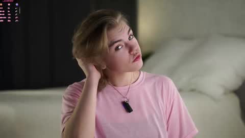 Snapshot of anishavivo chatting on December 16, 12:21 pm AnishaVivo online show from December 16, 12:21 pm