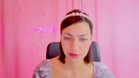 Anni online show from February 4, 6:19 am