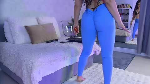 anissia teaser online show from October 14, 4:57 am