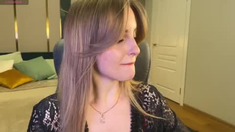 Snapshot of anita_blairr chatting on April 3, 1:14 am Anita online show from April 3, 1:14 am
