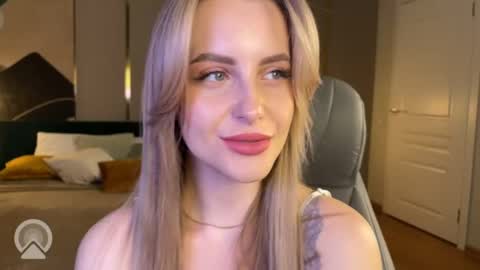 Snapshot of anita_blairr chatting on April 24, 1:08 am Anita online show from April 24, 1:08 am