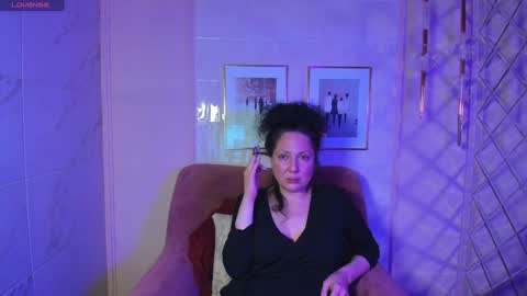 Anita online show from December 12, 5:26 pm