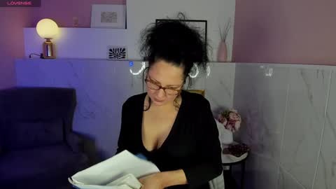 Anita online show from December 27, 2:12 pm