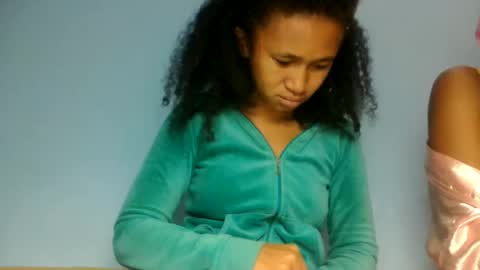 Snapshot of anitaazzh chatting on June 9, 6:58 am anitaazzh online show from June 9, 6:58 am