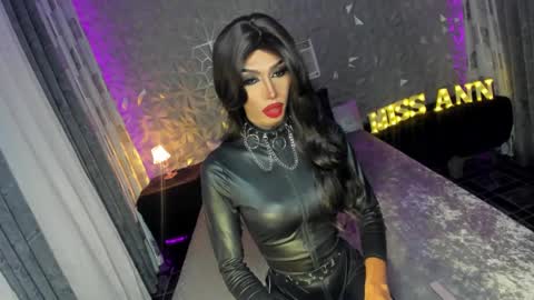 Snapshot of anitacruisze chatting on January 17, 3:43 pm Miss Ann online show from January 17, 3:43 pm