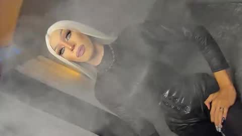 Snapshot of anitacruisze chatting on November 23, 11:04 pm Miss Ann online show from November 23, 11:04 pm