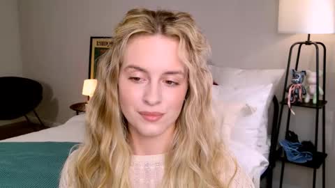 Anita online show from October 9, 1:09 pm