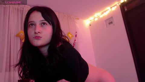 Snapshot of anitafox_ chatting on February 19, 4:34 am Anitafoxx online show from February 19, 4:34 am
