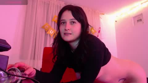 Snapshot of anitafox_ chatting on February 19, 7:39 am Anitafoxx online show from February 19, 7:39 am