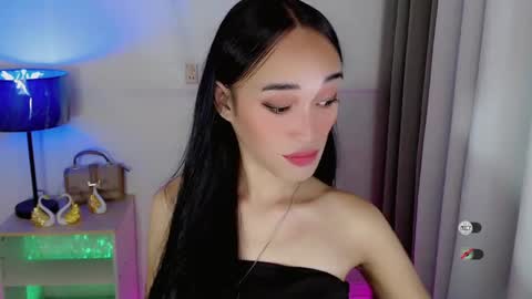 Snapshot of anitaguen chatting on February 4, 10:10 am anita online show from February 4, 10:10 am