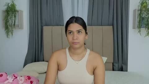 anittafoxx online show from May 2, 9:42 pm