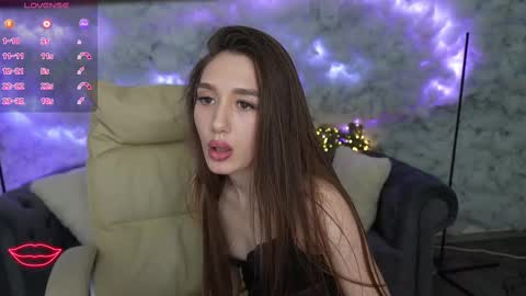 anittarays online show from December 21, 10:17 am