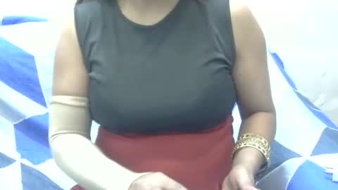 anjali_dogra786 online show from December 4, 9:29 am