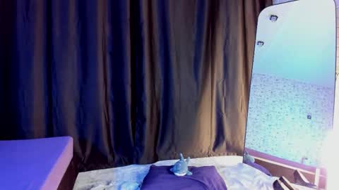 Snapshot of anjella_botton chatting on October 22, 6:51 pm Angel online show from October 22, 6:51 pm