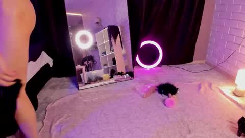 Snapshot of anjella_botton chatting on November 30, 6:34 pm Angel online show from November 30, 6:34 pm