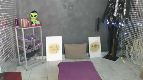 Snapshot of anjinhama chatting on March 26, 12:00 pm Hello My name is NaiaraPv is OPEN online show from March 26, 12:00 pm