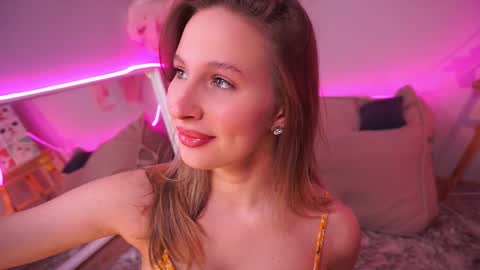 Ann online show from November 28, 2:42 pm