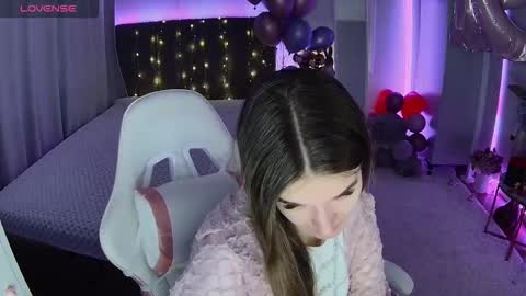 ann_woood online show from March 6, 7:38 am