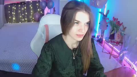 ann_woood online show from March 12, 7:25 am