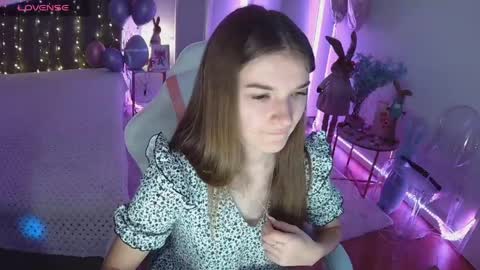 ann_woood online show from March 20, 7:02 am