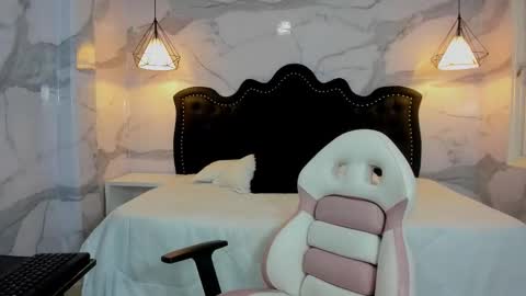 Ana  online show from October 27, 12:31 pm