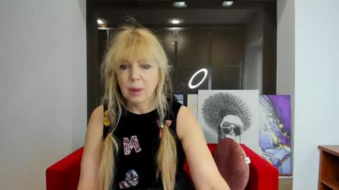 Snapshot of anna_ditrih chatting on March 22, 6:39 am Anna Ditrih online show from March 22, 6:39 am