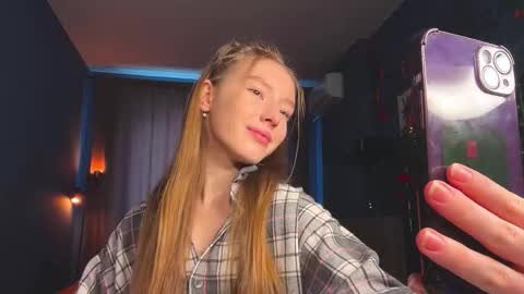 Anna online show from March 4, 9:15 am