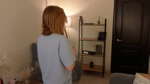 Snapshot of anna_leonard chatting on October 10, 3:22 pm Emma online show from October 10, 3:22 pm