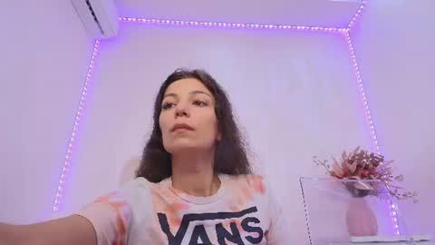 Snapshot of anna_lewis chatting on June 25, 6:29 am Anna online show from June 25, 6:29 am