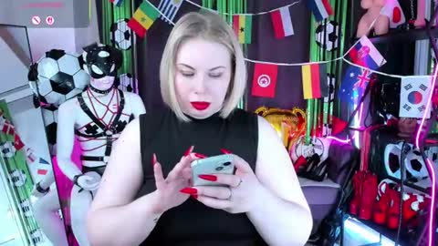 Snapshot of anna_maxwell chatting on June 15, 1:52 am Anna online show from June 15, 1:52 am