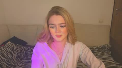 Snapshot of anna_nickol chatting on February 25, 6:28 pm Anna online show from February 25, 6:28 pm