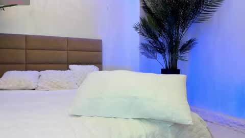 anna_nobel online show from October 15, 5:18 am