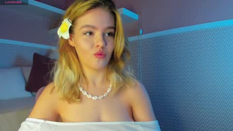 Snapshot of anna_robinson chatting on January 31, 1:22 am Anna online show from January 31, 1:22 am
