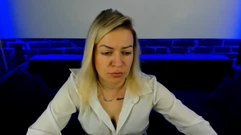 anna_snow9 online show from October 23, 5:40 am