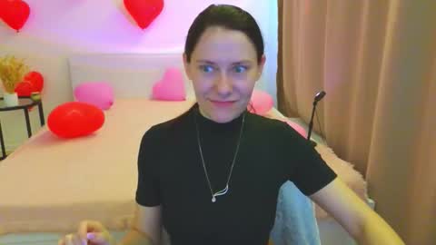 annaabels online show from February 12, 8:09 am
