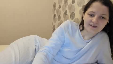Snapshot of annaahcharm chatting on April 9, 1:27 pm annaahcharm online show from April 9, 1:27 pm