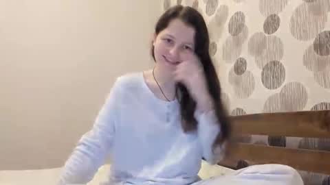 Snapshot of annaahcharm chatting on May 11, 10:21 am annaahcharm online show from May 11, 10:21 am