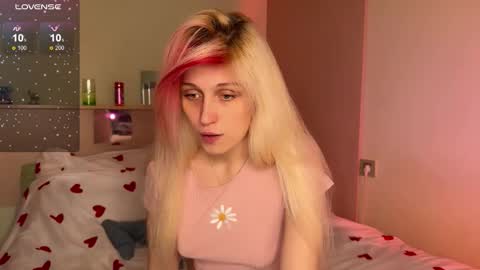 Annabel online show from September 18, 11:01 am