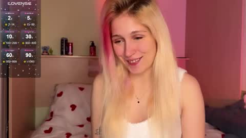 Annabel online show from October 18, 12:39 pm