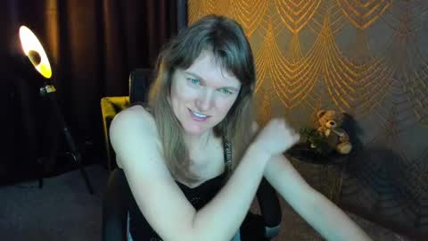 Snapshot of annabel_xxx chatting on April 11, 7:45 am Annabel online show from April 11, 7:45 am