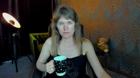 Snapshot of annabel_xxx chatting on May 16, 6:54 am Annabel online show from May 16, 6:54 am