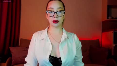 Annabelle online show from March 12, 2:01 pm
