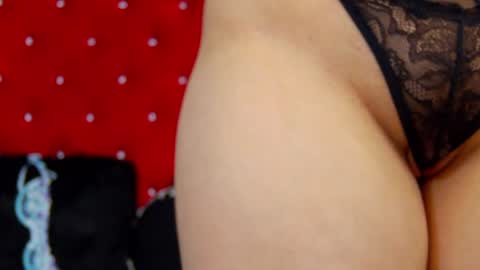 Snapshot of annabellerise chatting on July 20, 10:39 am Anna online show from July 20, 10:39 am