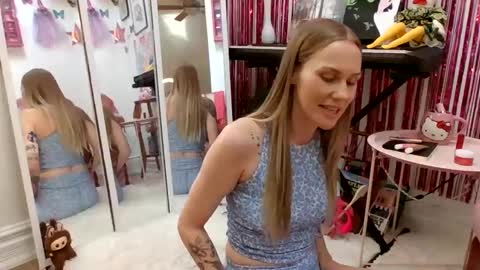 annadelrae444 online show from September 15, 6:19 pm