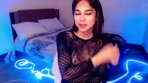 Snapshot of annadeville666 chatting on December 2, 3:01 am ANNA online show from December 2, 3:01 am