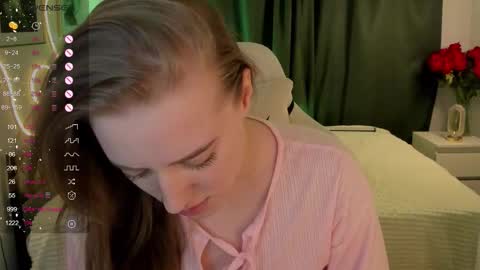 annagrees1 online show from December 21, 2:13 pm