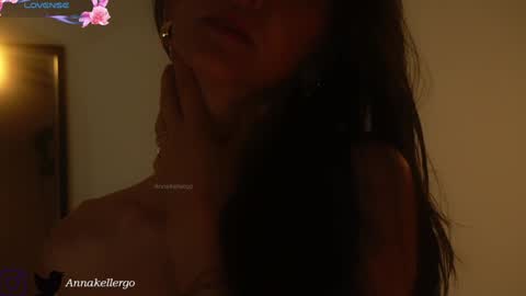 Snapshot of annakellergo chatting on February 1, 2:05 am Anna k online show from February 1, 2:05 am