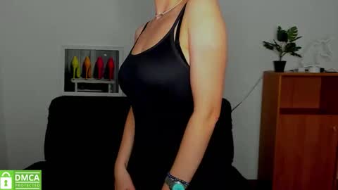 Snapshot of annakillian_kiss chatting on September 15, 5:29 am Anna online show from September 15, 5:29 am
